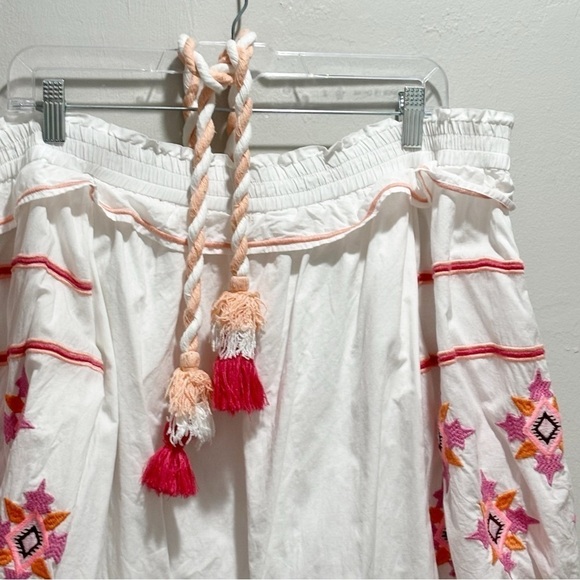 Q & A Women’s White Multi Embroidered Off The Shoulder Ruffle Dress Tie Neck M - Picture 5 of 8